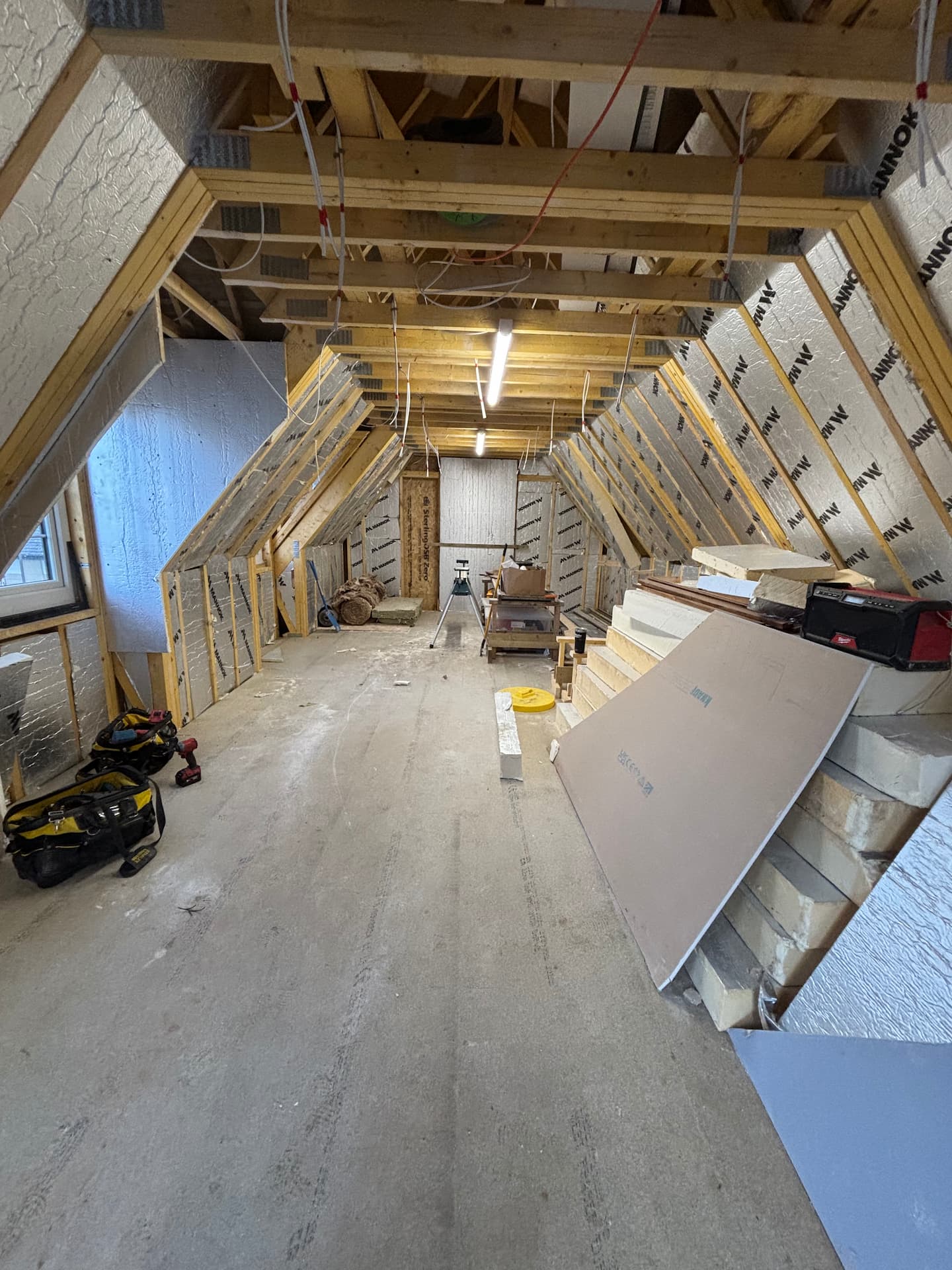 insulated-garage-conversion-before-plasterboarding