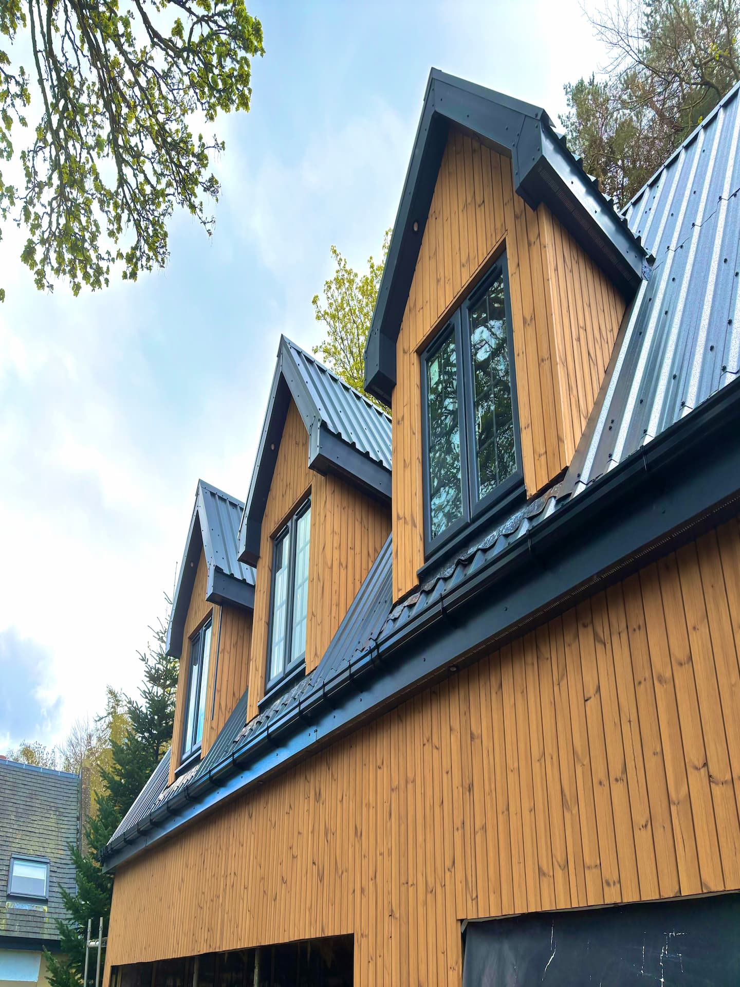Exterior-of-completed-garage-conversion-in-glasgow